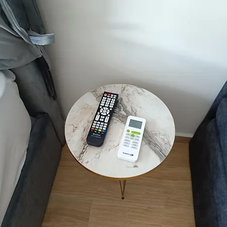 Anibo & Center 3864 *